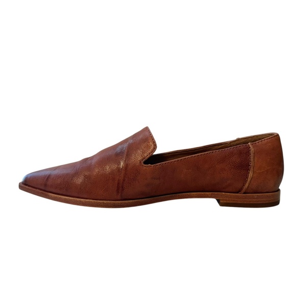 FRYE Kenzie Venetian Loafers Flats Size 7.5 Brown Distressed Leather Pointed Toe - Picture 5 of 12